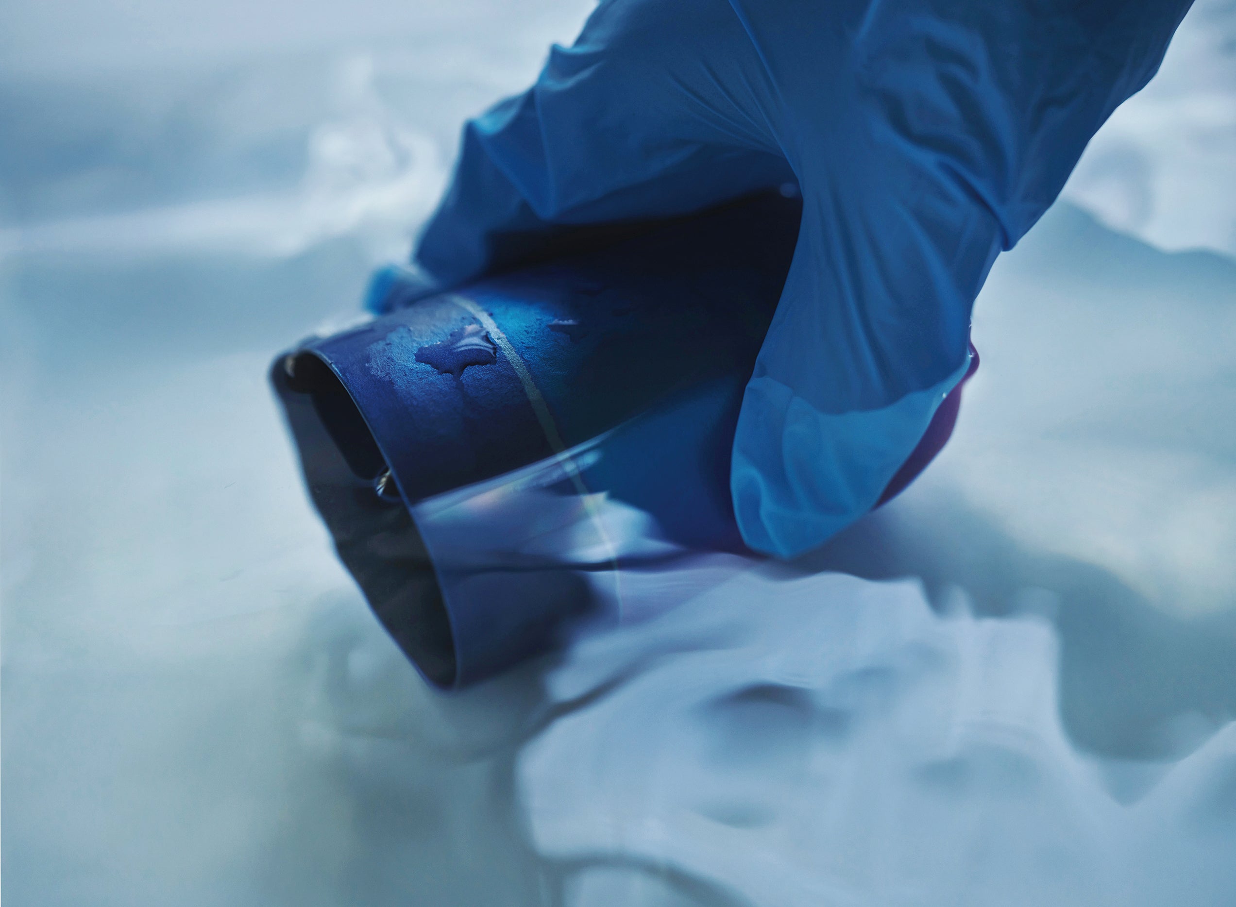 TINGHOME Teawith Kettle and Teawith Cup in Charcoal Black, displayed in a luxurious setting to highlight their minimalist, modern design and premium craftsmanship.