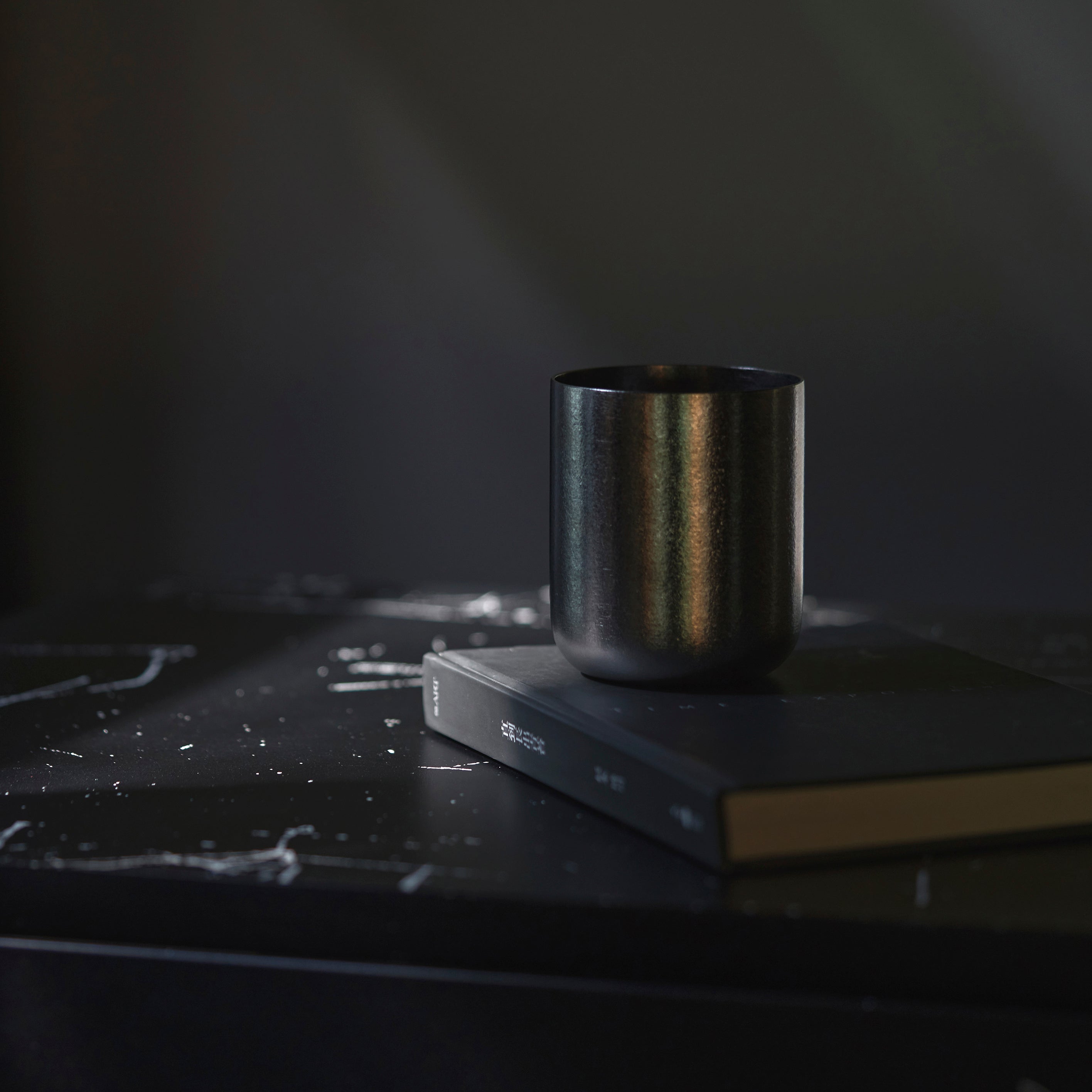 TINGHOME Palm Cup – Titanium Ceramic, Modern and Sleek Design, Ideal for Stylish Tea or Coffee Moments